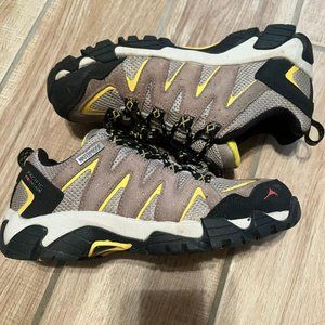 Women's Pacific Mountain Challenger Lo Waterproof Hiking Shoes